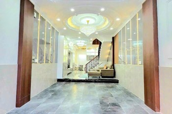 Nhà Tân Cổ Điển, Tặng Nội Thất Cao Cấp, Xe Hơi Đậu Trong Nhà