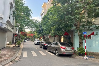Bán Nhà Việt Hưng 40M2- 4 Tầng- Vỉa Hè, Ô Tô Tránh Đỗ- 12.X Tỷ