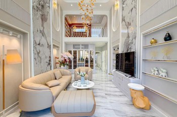 Giảm Gấp 2 Tỷ, Nhà Kdc Cạnh Hoàng Quốc Việt, Có Thang Máy, Dân Cư Vip