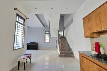 Chủ Đi Định Cư Cần Bán Gấp Nhà Hoàng Diệu – 46M², 4Pn, Dọn Vào Ở Ngay, Giá 9.5 Tỷ