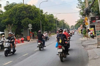 Bán Nhà Mặt Tiền D9 - Giao Tây Thạnh - Đối Diện Công Viên. 4X25m, 2 Tầng, Sổ A4, 13,5 Tỷ