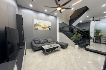 ► Gần Mt Tiểu La, Ô Tô Đậu Gần Nhà, 51M2, Ngang 4.5M, 3 Tầng Mới, 3Pn, 5.X Tỷ