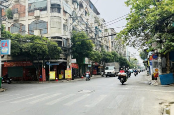 Bán Nhà 2 Mặt Tiền Đồng Đen - Bàu Cát, 10X4,1M, 2 Tầng, Sổ A4, Không Lộ Giới, Chỉ 11.3 Tỷ