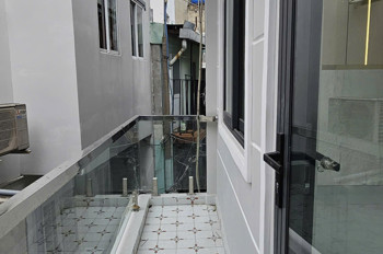 Bán Nhà Sát Mặt Tiền Q4 Ngang 3.8 Dài 5.5Đúc Bt Có 2 Tỷ