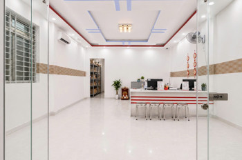 Bán Nhà 2 Mặt Tiền Lạc Long Quân, Gần Hòa Bình, Đầm Sen, 5,8X16m, 2 Tầng - 2Pn, 14,9 Tỷ