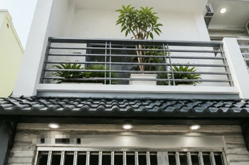 Bán Nhà Ngang 3.1 X 10.5 - 4 Tấm Có 5Đ