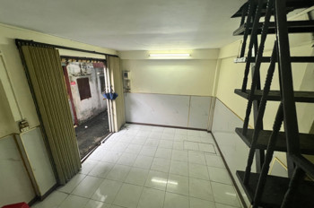 [D5896*] Sổ Vuông A4, 2 Tầng Cạnh Chợ Xóm Mới - Giá 2.X Tỷ