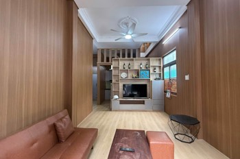 Nhà 2 Tầng Kiệt Trần Cao Vân, Có Chổ Đậu Ô Tô Thoải Mái Chỉ Vài Bước Chân