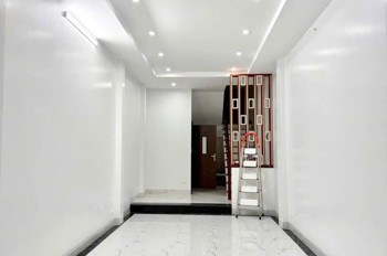 Cho Thuê Nhà Mặt Phố Hoa Bằng – Cầu Giấy 45M² × 5 Tầng 27 Triệu/tháng