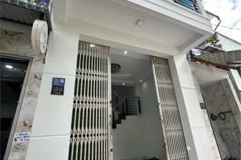 Bán Nhà Trung Tâm Nha Trang Hẻm 1170 Đường 2/4 Phường Vạn Thắng. Giá Bán: 2,3 Tỷ Sổ Đỏ Riêng