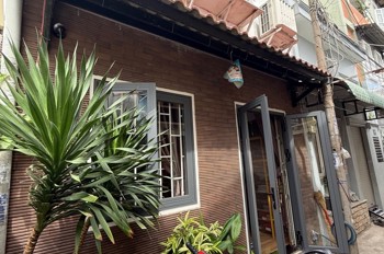 Nhà Phố Pháp Lý Rõ, Sang Tên Nhanh Cho Khách Mua Ở Thật Chỉ Nhỉnh 3Ty
