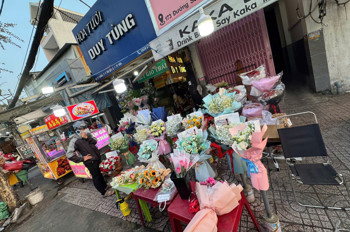 Chính Chủ Sang Nhượng Shop Hoa Mặt Tiền Đường 17, Quận 7 - Đối Diện Trường Lê Thánh Tông