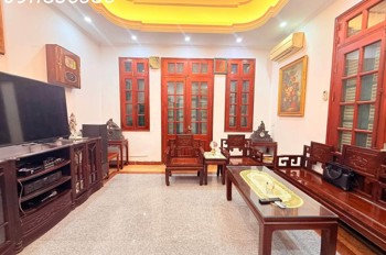 Gara Ô Tô, Nhà Đẹp Nguyễn Khang 71M 5T, Thoáng Tứ Phía, Dân Trí Tuyệt Vời, 31.8 Tỷ
