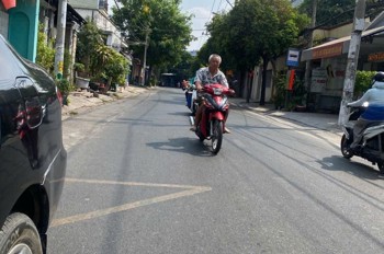 Sâp Giá 10Ty300 -Nhá 1 Trệt 2 Lầu 4Pn ,Ngang 4 Dài 16 ,Ô Tô Đậu Trong Nhà ; Mặt Tiền 8M , Tam Phú